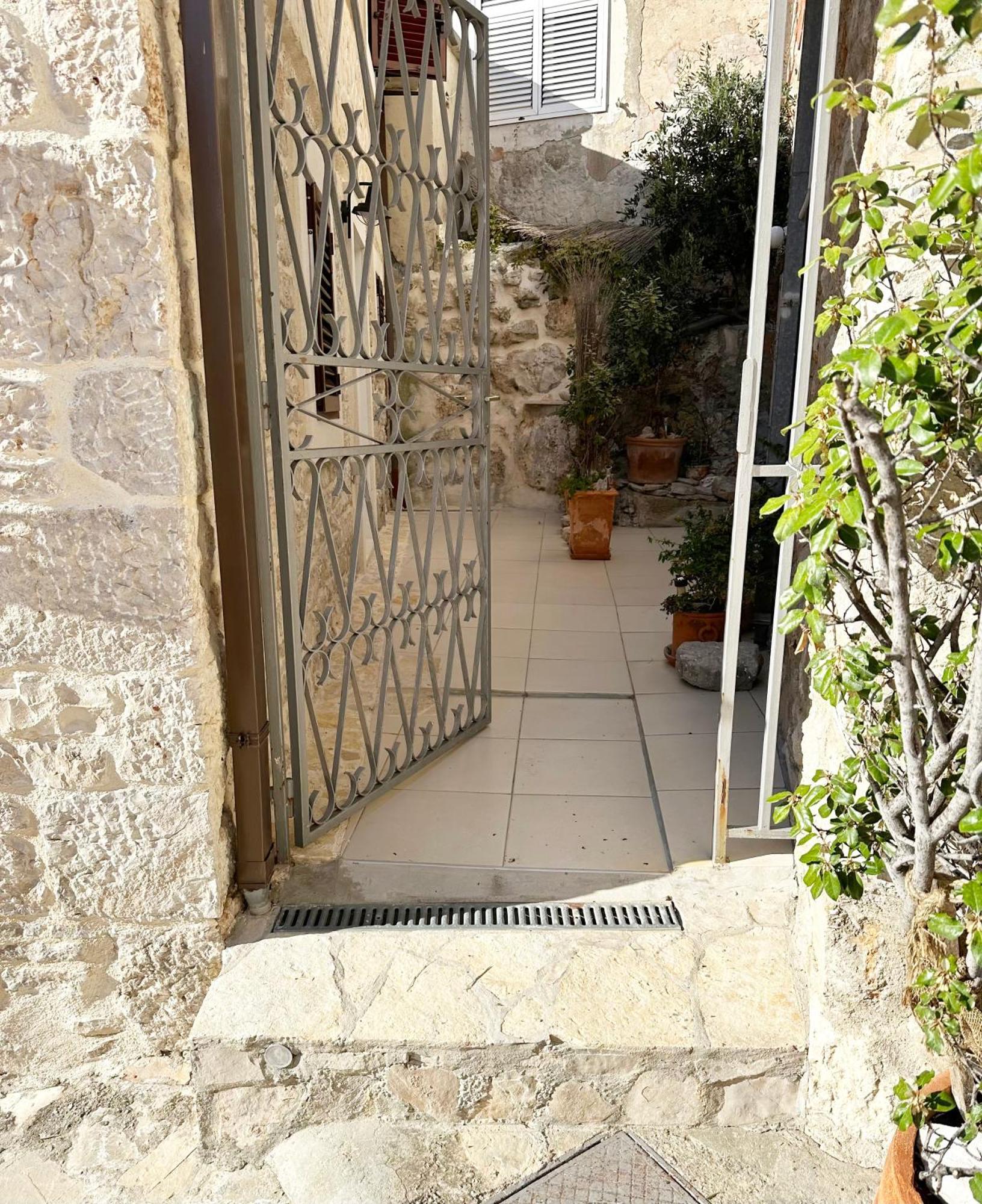 Secret House Andrea Villa Primošten Buitenkant foto