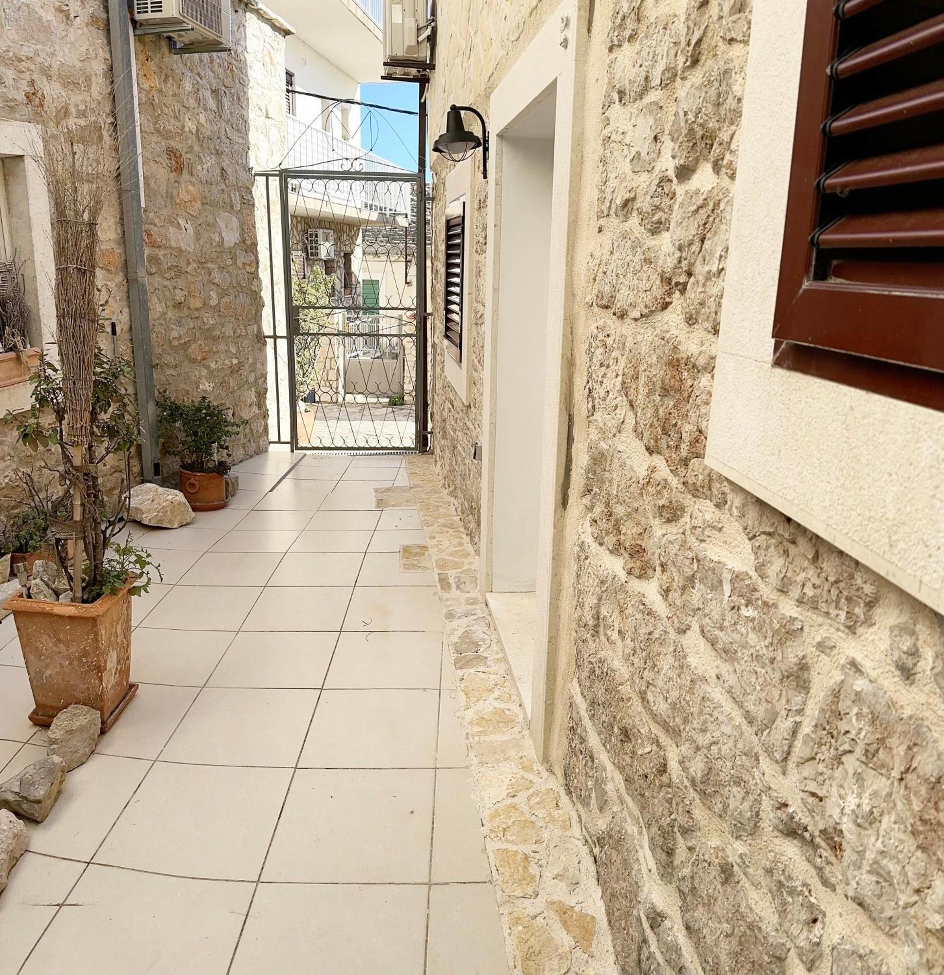 Secret House Andrea Villa Primošten Buitenkant foto